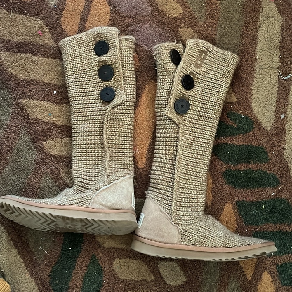 Ugg Cardy Boots Womens Size 6 Tan Brown Tall Three Button Ribbed - Picture 7 of 9